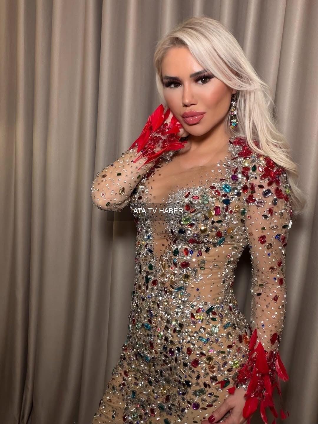 Ceylan, yeni şarkısı için Unkapanı'nda basınla buluştu