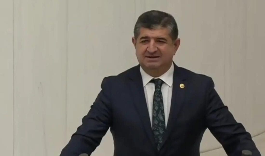 CHP’nin TBMM’deki ‘Meclis’i Terk Etmeme’ Eylemi 4. Gününde CHP milletvekillerinin,