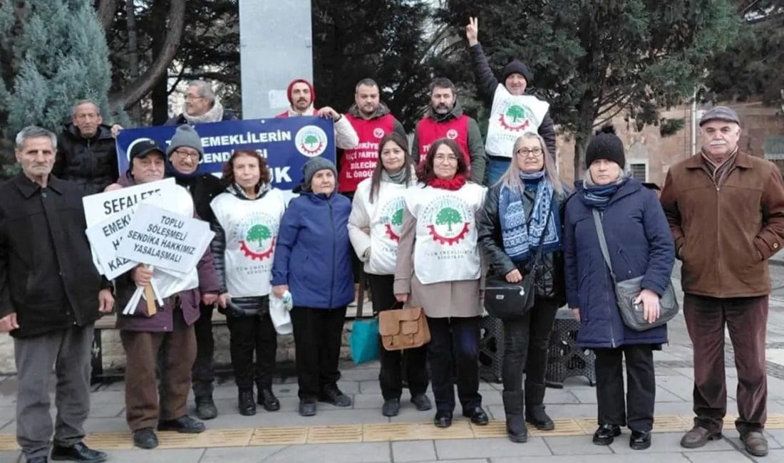 Bilecik’ten CHP’nin Meclisi Terk Etmeme Eylemine Destek CHP’nin TBMM’de asgari