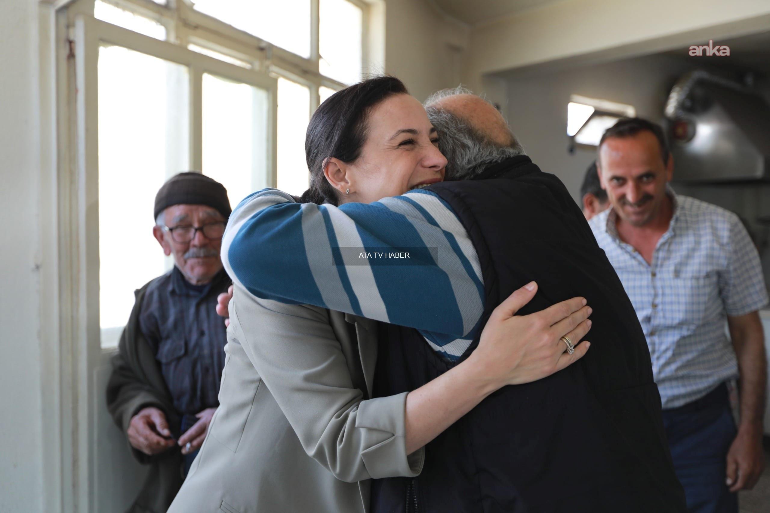 Efes Selçuk’ta Emeklilere Destek: Emekli Efeslim Kart ile Sosyal Dayanışma Sürüyor