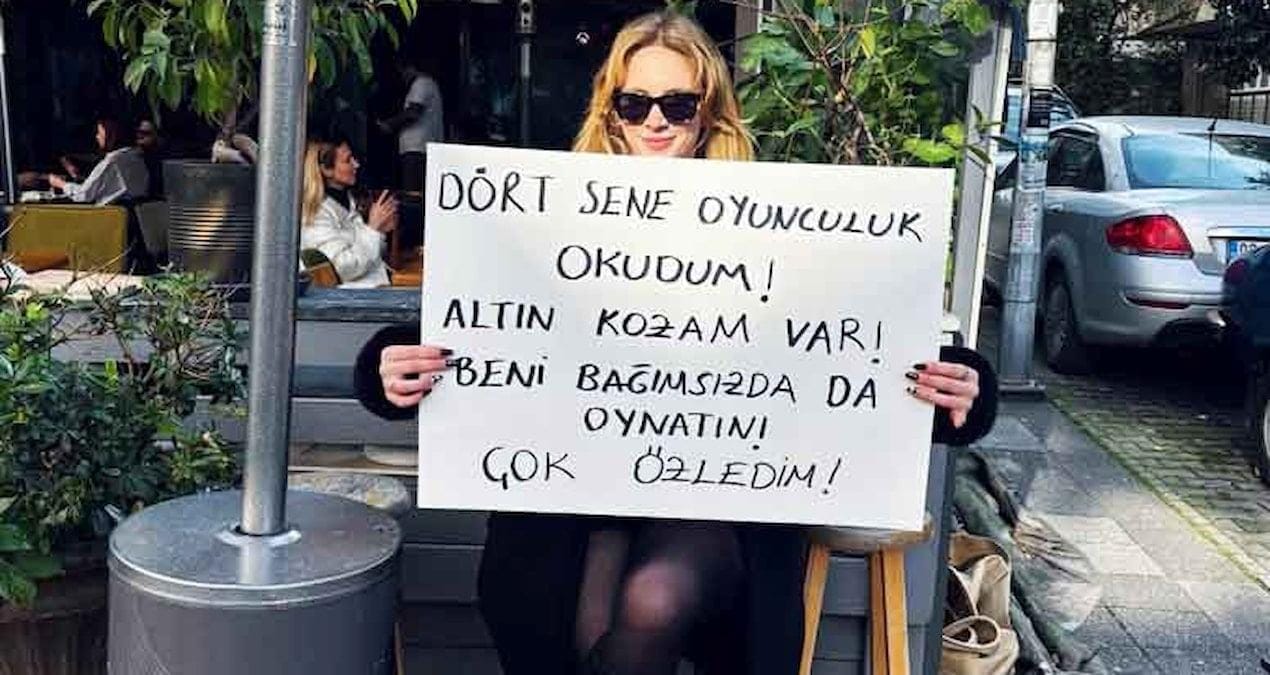 Hayal Köseoğlu’ndan oyunculuk özlemini dile getiren pankartlı paylaşım Oyuncu Hayal