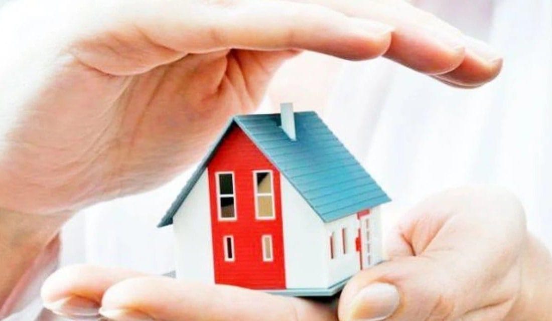 İngiltere, Yeni Standartlarla Konut Çatılarında Güneş Paneli Zorunluluğunu ve 15