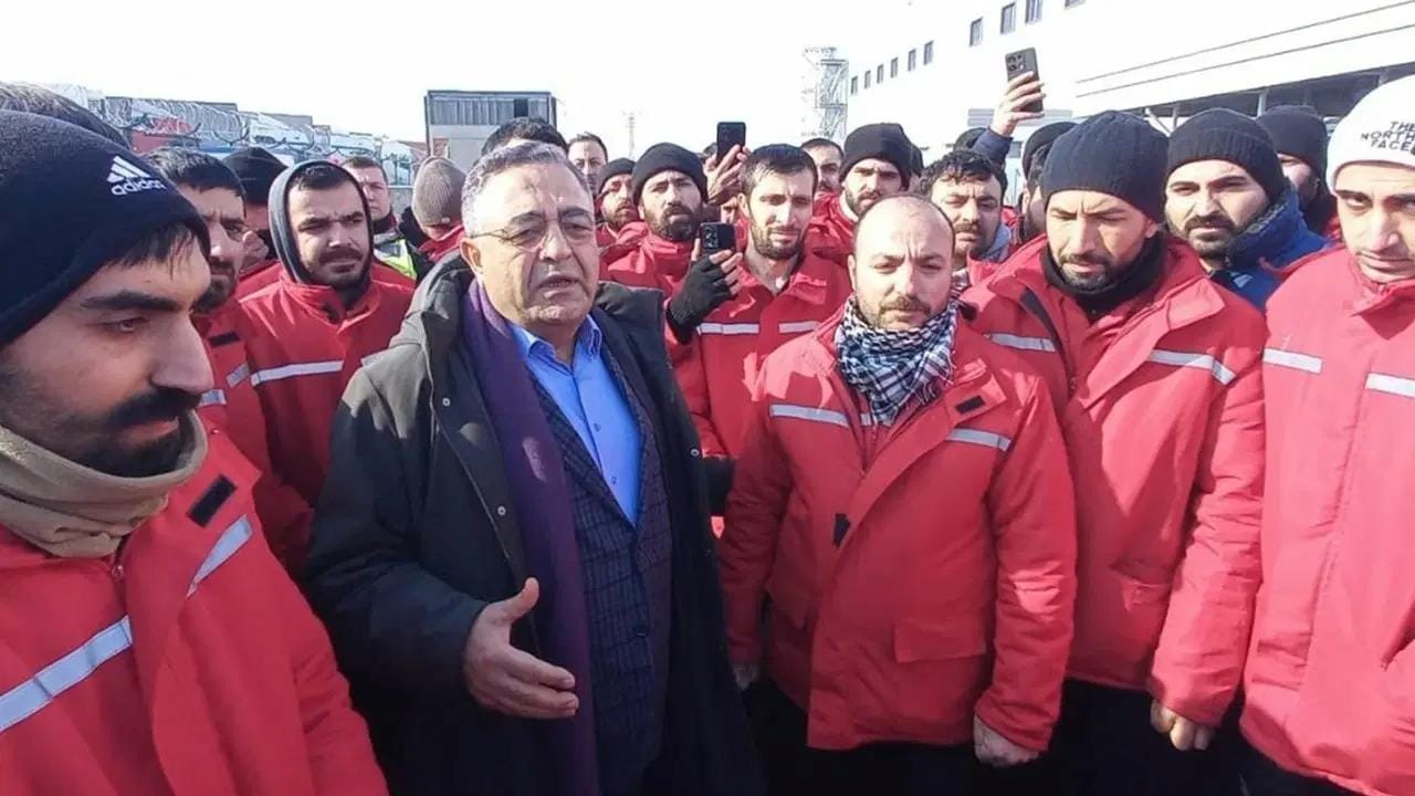 CHP’li Tanrıkulu Migros Diyarbakır Dağıtım Merkezi’ndeki İşçilere Destek Verdi Cumhuriyet