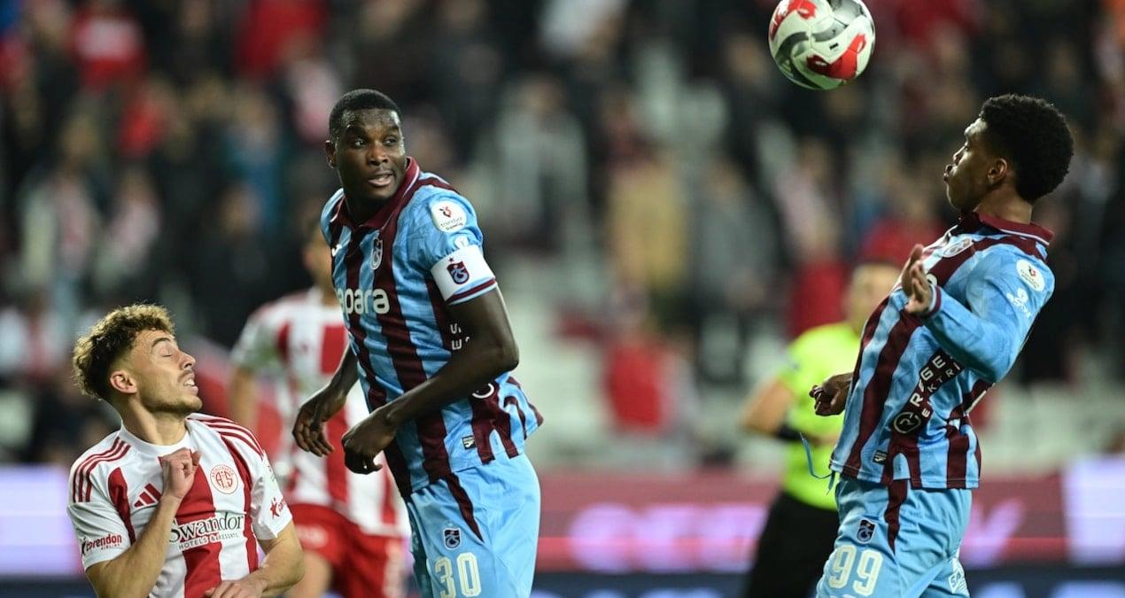 Trabzonspor’un Savunma Performansı: Sezonun İlk ve Son Bölümlerindeki Değişim Süper