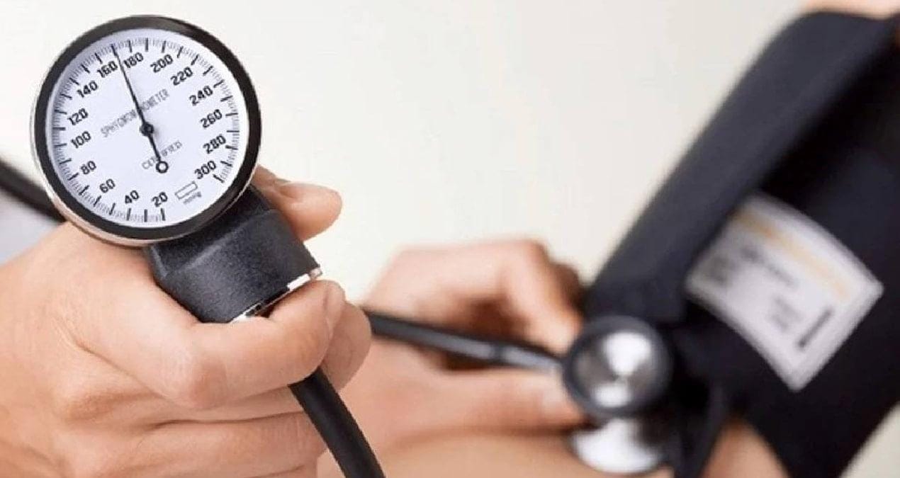 Eczacı Dr. Kirstin Gill’den Yüksek Tansiyon Hastalarına Kritik Uyarı Eczacı