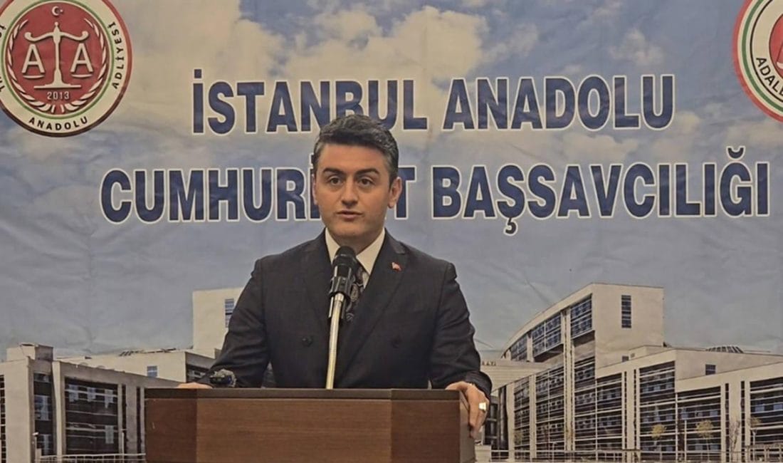Akın Gürlek’in yerine getirilen Başsavcı Fatih Dönmez, adliyedeki uğurlama töreninde konuştu İstanbul Cumhuriyet Başsavcılığına Atanan Fatih Dönmez İçin Uğurlama Töreni Hakimler