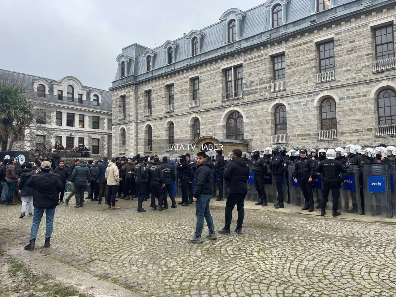 Hamlin Hall'in Boşaltılmasına Tepki: Güney Kampüs'te Gerginlik