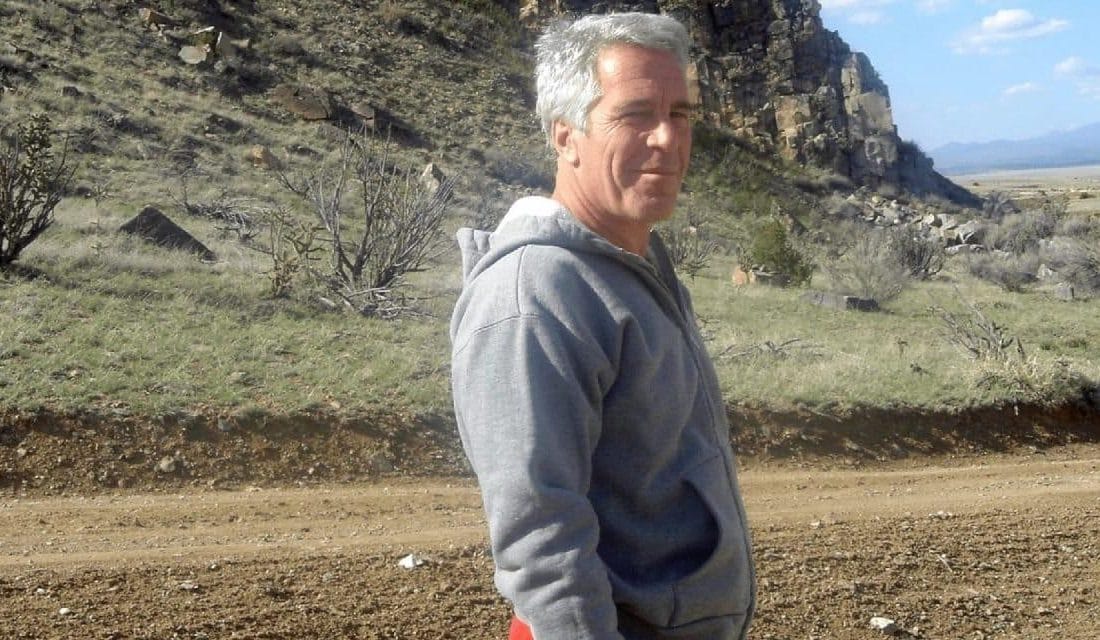 Kabe Örtüsü Parçalarının Jeffrey Epstein’e Gönderilmesi: Yeni Dosyalarda Ortaya Çıkan