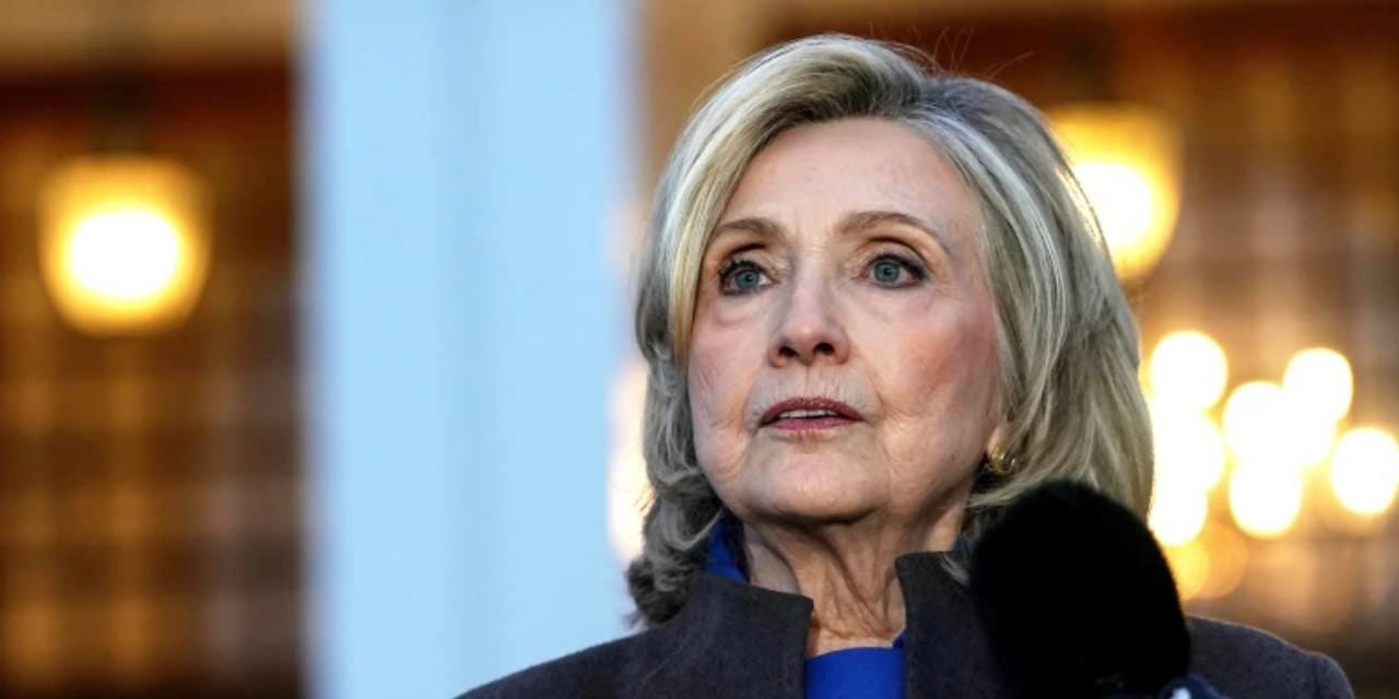 Hillary Clinton Kongre Komitesine Açıklama Yaptı Hillary Clinton, açılış açıklamasında