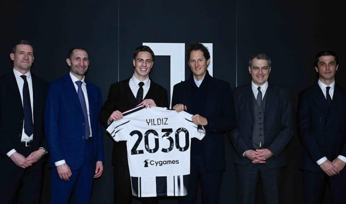 Kenan Yıldız, Juventus ile 4 Yıllık Yeni Sözleşme İmzaladı Juventus,