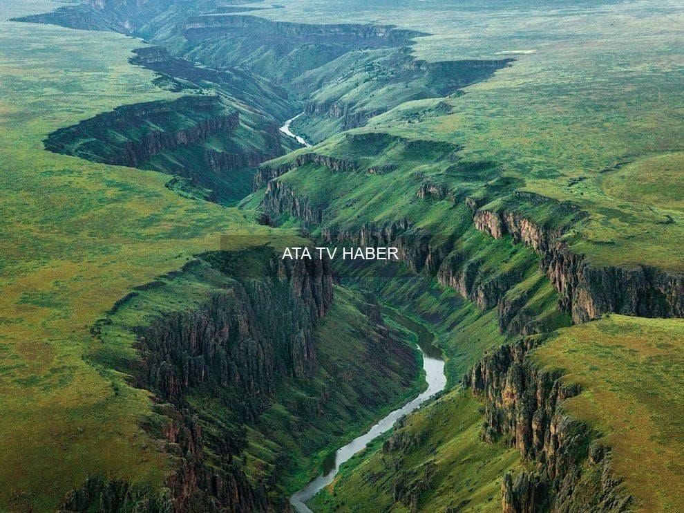 Büyük Rift Vadisi: Afrika'nın Yavaş Ayrılışı
