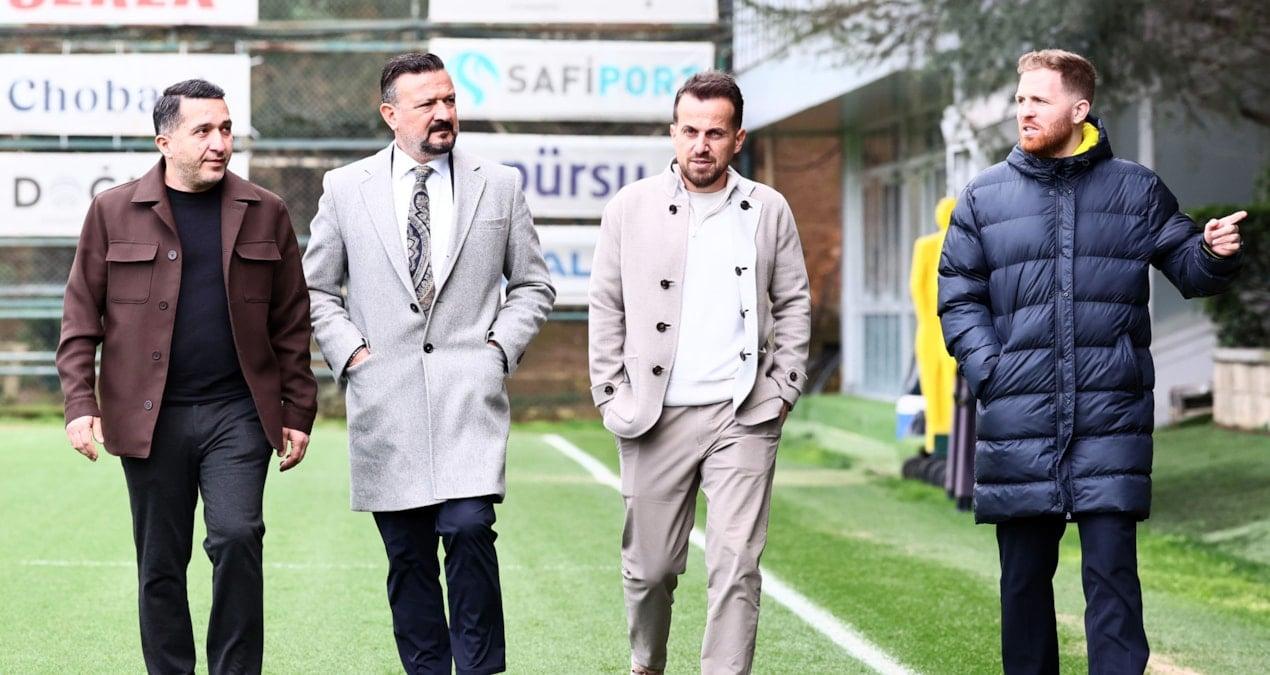 Fenerbahçe Yöneticisi Torunoğulları, Kura Sonrası Açıklamalarını Paylaştı Fenerbahçe Futboldan Sorumlu