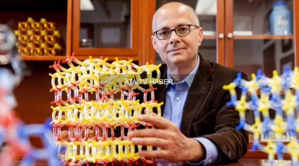 Çölden Günde 1.000 Litreye Kadar Su: Nobel Ödüllü Omar Yaghi’nin Güneşle Çalışan MOF Sistemi