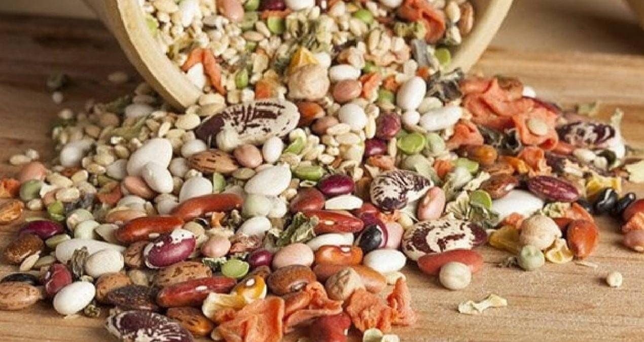 Proteinlerin Önemi ve Doğal Kaynakları Proteinler, amino asit adı verilen