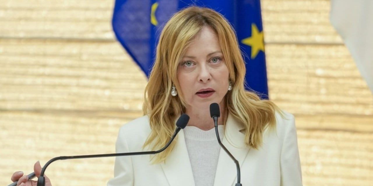 tepkiler-meloniye-geri-adim-attirdi-irandaki-okul-saldirisina-sert-tepki-sJSu8drd.jpg