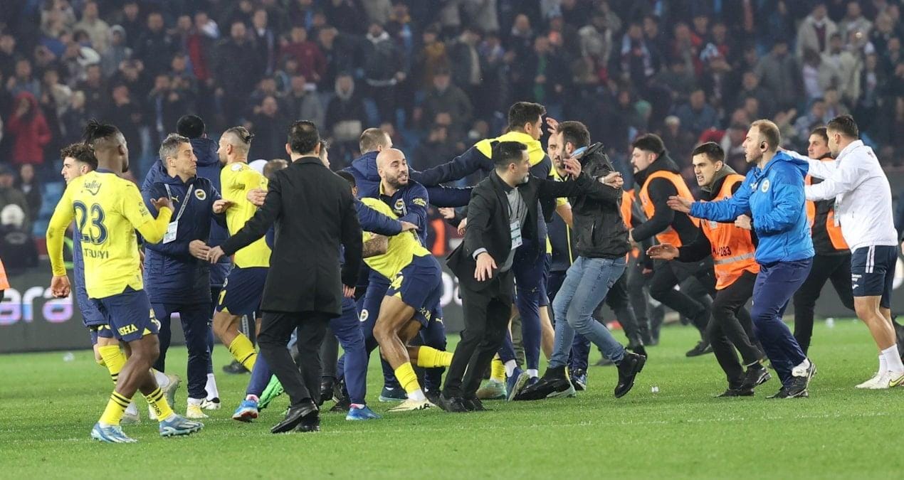 trabzonspor-fenerbahce-maci-sonrasi-yasanan-olaylarla-ilgili-karar-cikti-p1dsLSnI.jpg