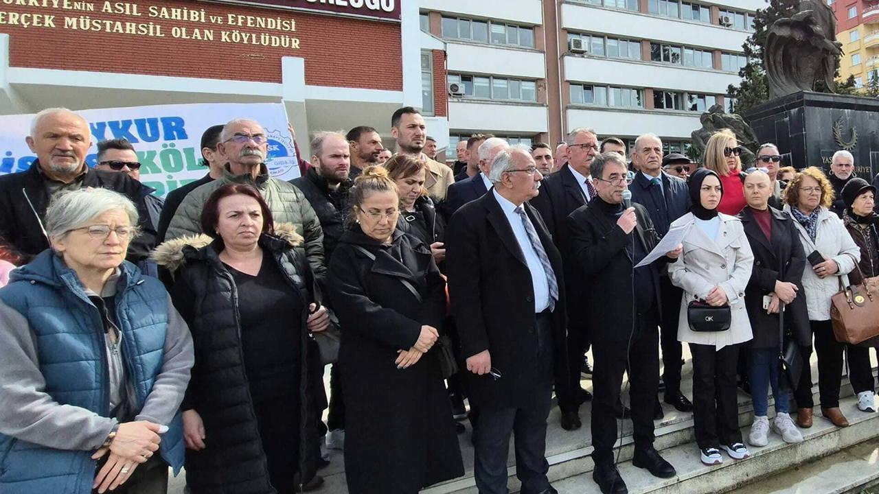 CHP Rize İl Başkanlığı, ÇAYKUR Önünde Mevsimlik İşçilerin Kadro Sorununa