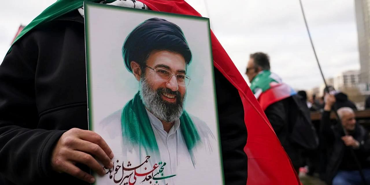 Hamaney bilmecesi sürüyor! “Yüzü tanınmaz hale geldi” Müc-teba Hamaney’in Sağlık Durumuna Dair İddialar İran’ın yeni lideri Müc-teba