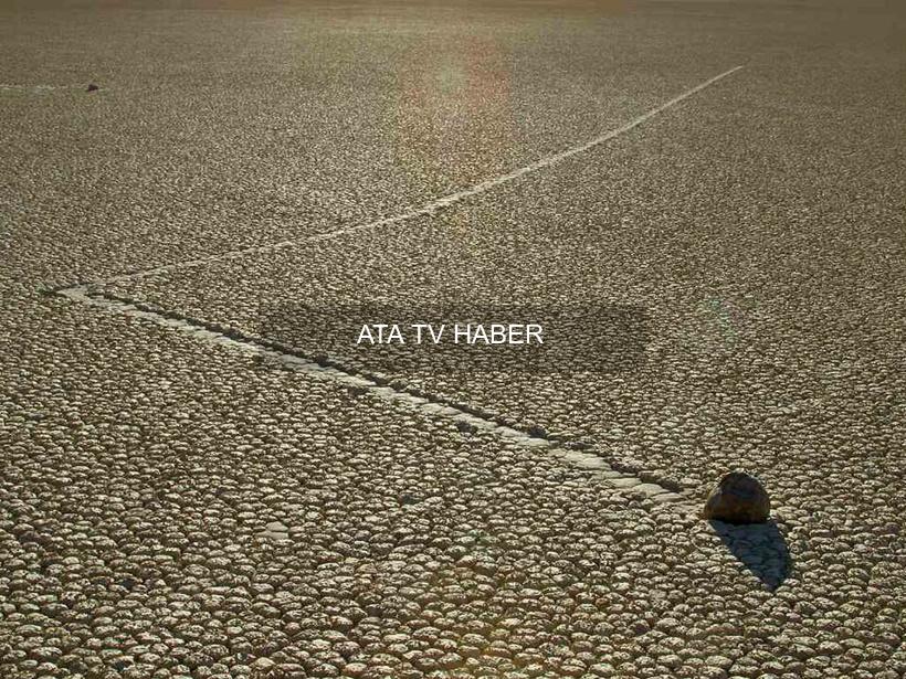 Racetrack Playa'da Hareket Eden Kayaların Sırrı Çözüldü