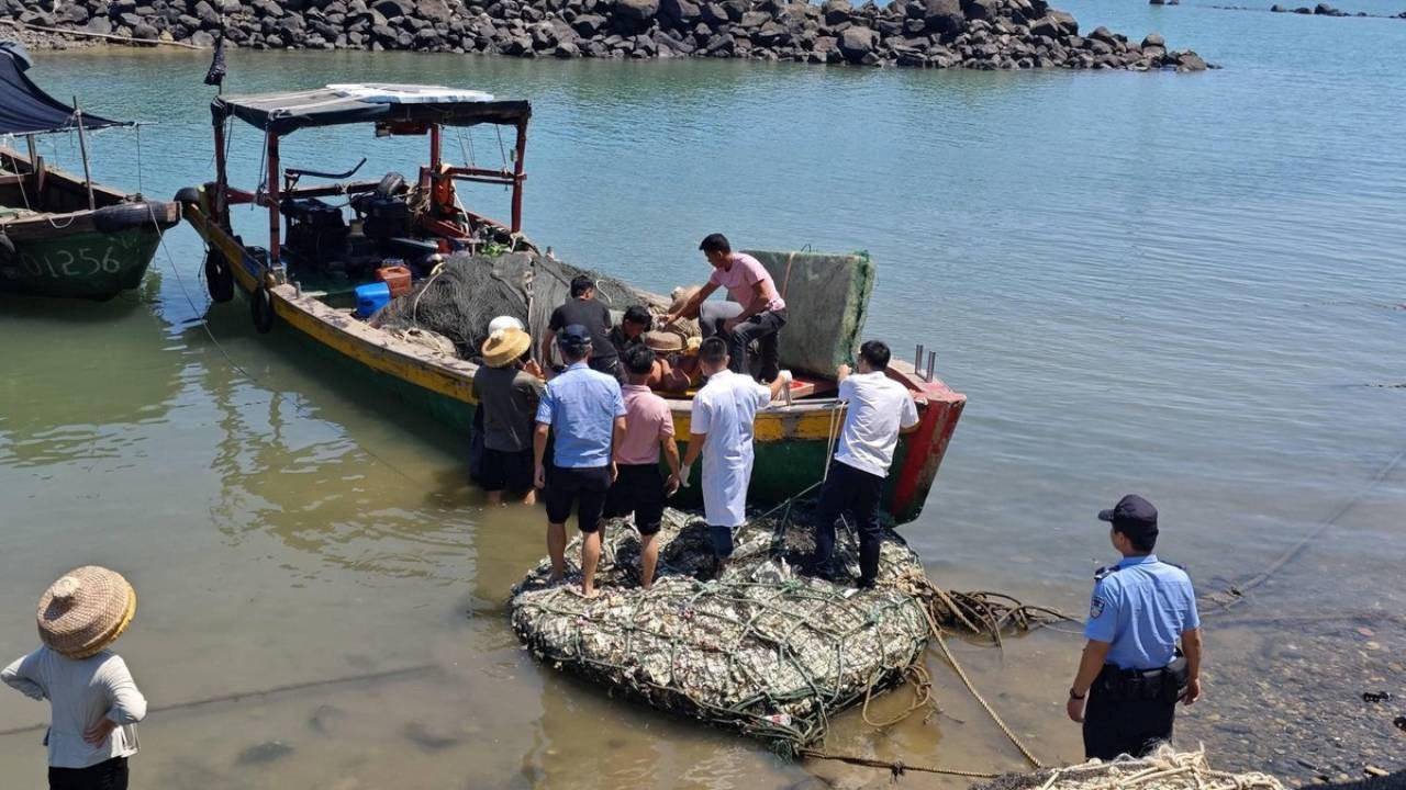 Hainan Açıklarında 7 Gün Boyunca Şamandıra Tutunarak Hayatta Kalan Adamın