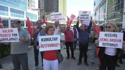 CHP Ankara Gönüllüler Platformu’ndan Genel Merkez Önünde Kurultay Çağrısı CHP