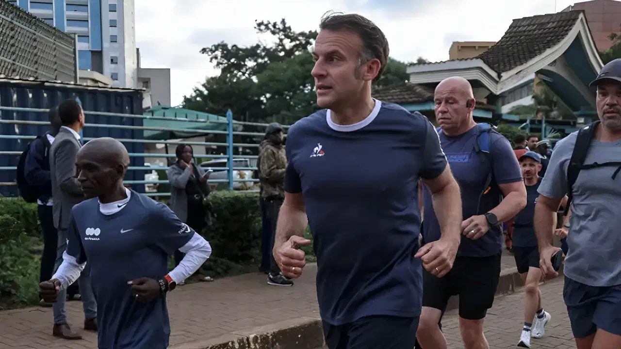 dikmen-vadisi-ve-botanik-parki-halka-kapatilacak-mi-saraydan-macron-iddialarina-yalanlama-uZ1VPbPS.jpg