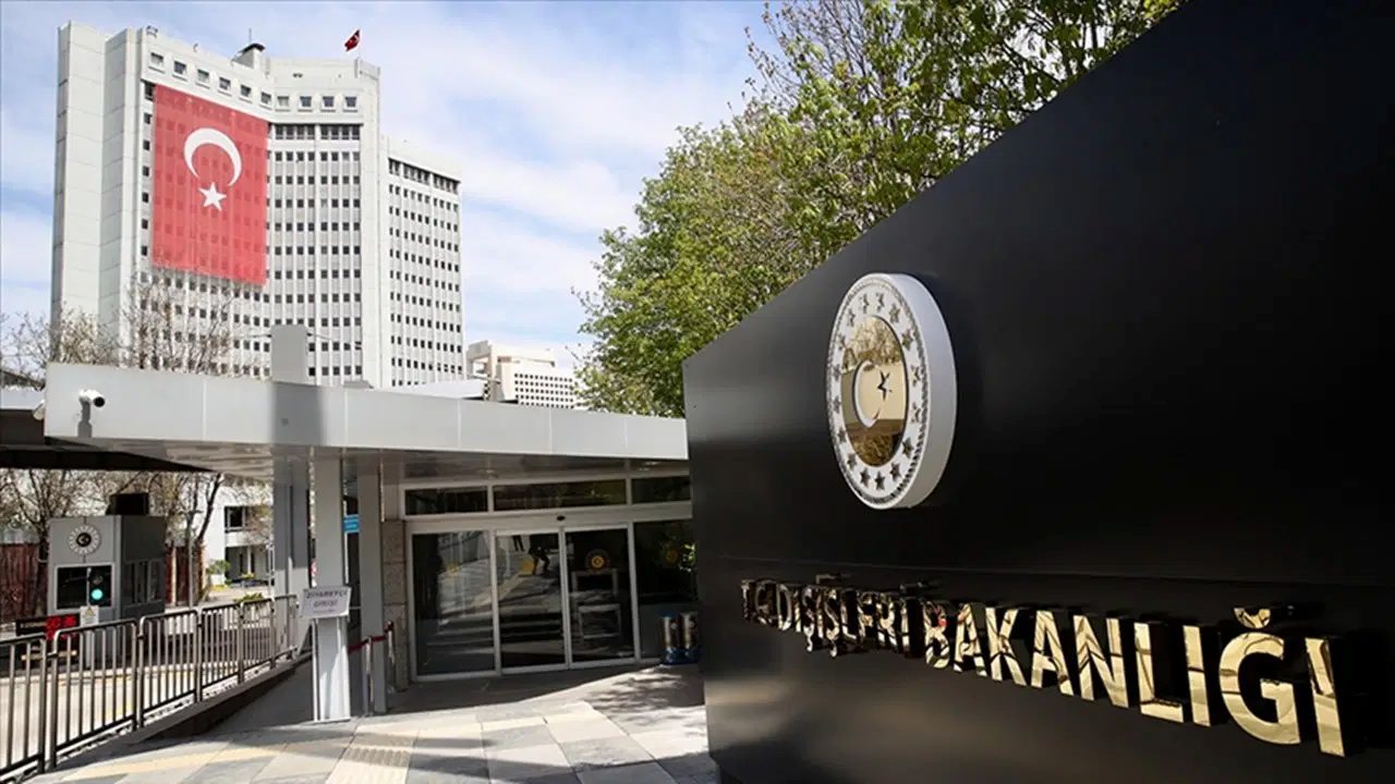 İsrail Güney Suriye’deki Pozisyonlara Saldırı Düzenledi İsrail ordusu, Suriye’nin güneyinde