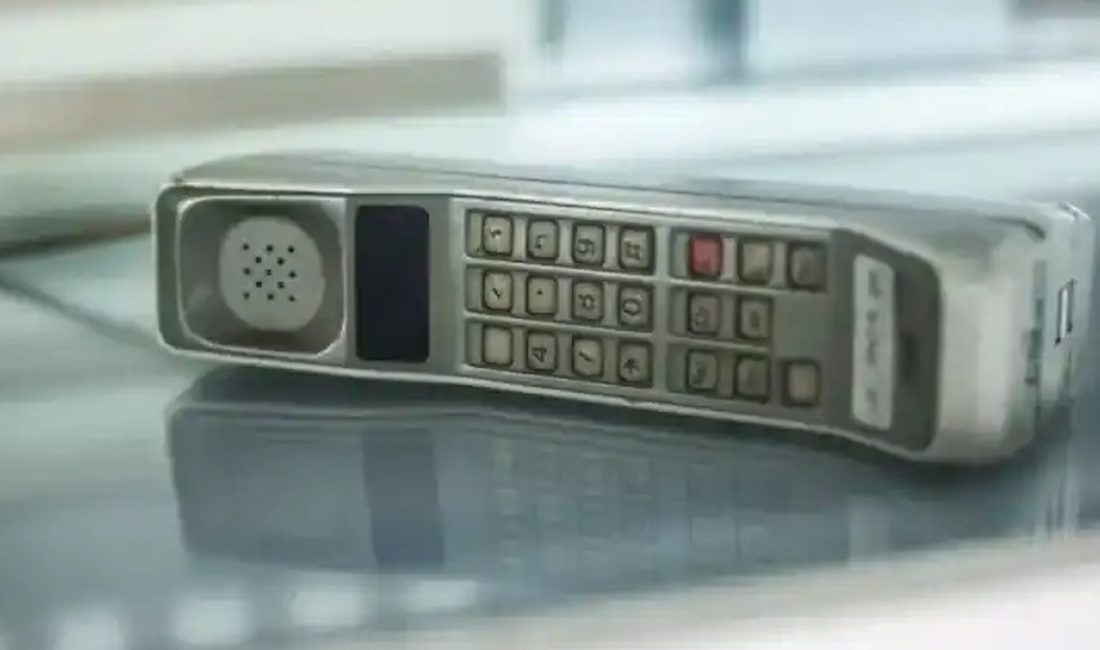 Motorola DynaTAC’tan İlham Alan Nostaljik Powerbank Tanıtıldı Teknoloji dünyası, nostalji