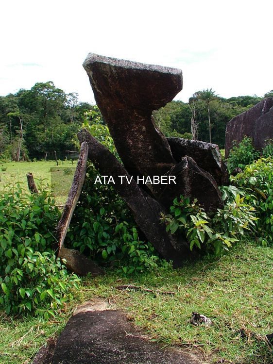 Amazonlar’ın Stonehenge’i: Amapá’daki 127 Granit Blokluk Güneş Takvimi ve Ritüel Alanı
