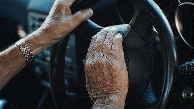 Emeklilere ÖTV Muafiyeti Teklifi: Detaylar, Şartlar ve Piyasa Etkileri Türkiye’de