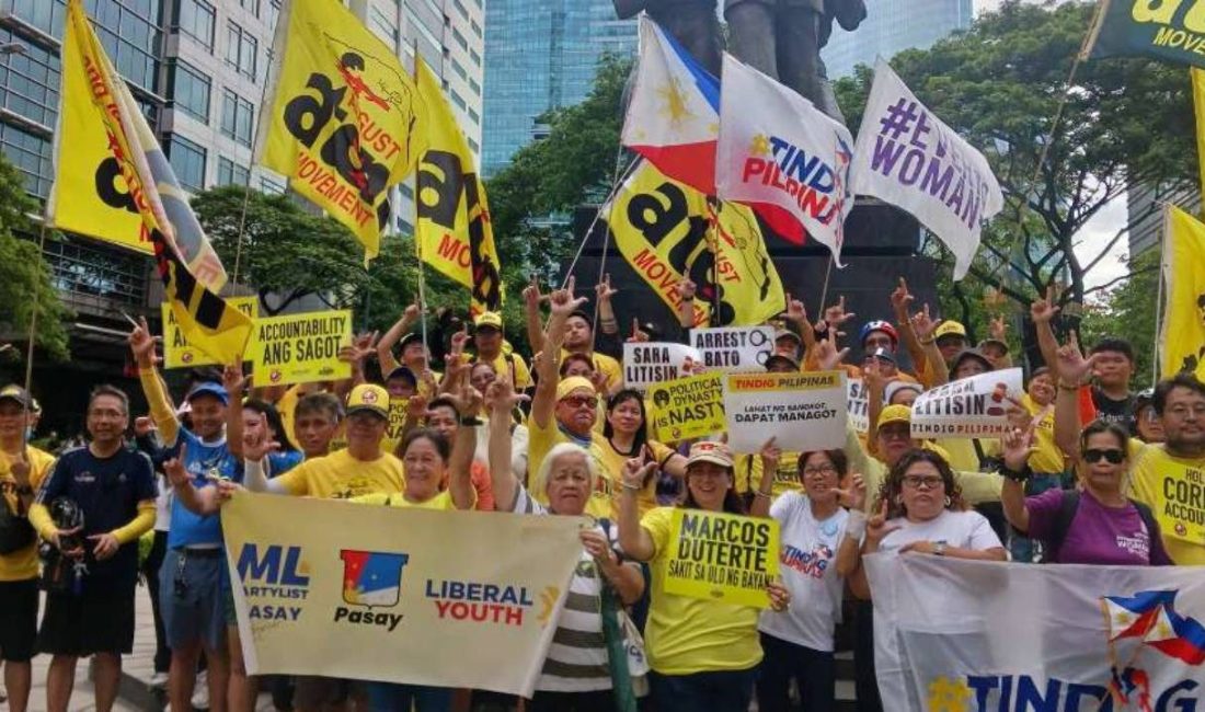 Manila’da Binlerce Kişi Yolsuzluk İddialarını Protesto Etti, Ulaşım Felç Oldu