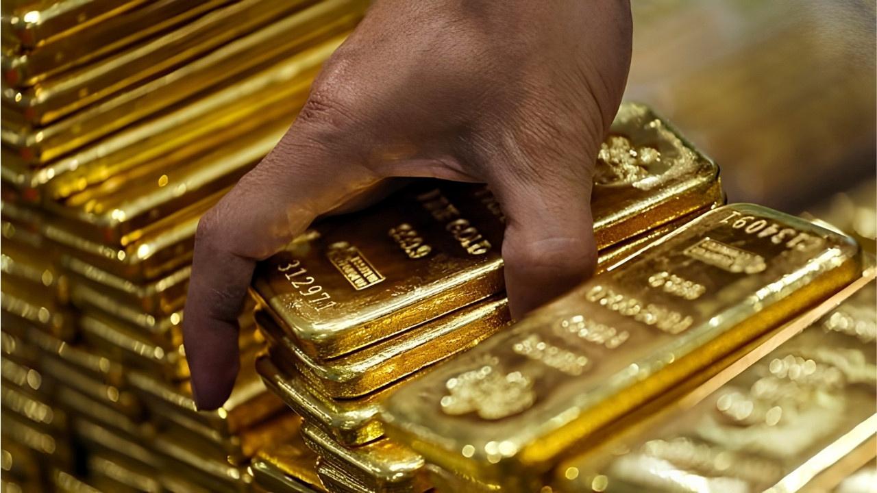 Altın Piyasasında Günün Özeti Güçlenen dolar ve faiz artırımı beklentileriyle