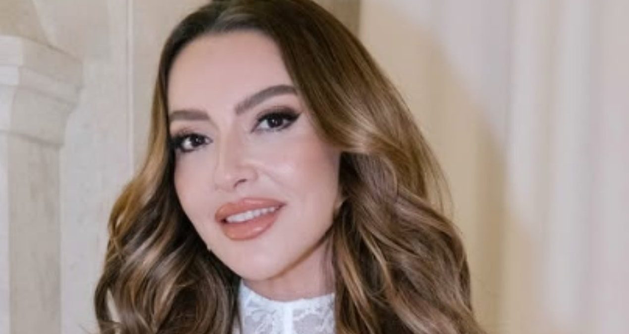 Hadise Anne Olma İsteğini Sahneye Taşıdı Sahne performanslarının yanı sıra