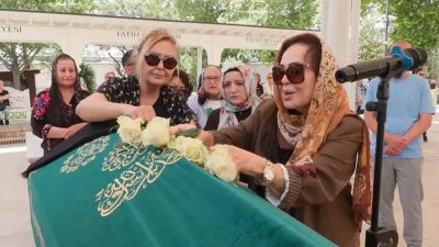Panter Emel Emel Yıldız İçin Fatih Camii’nde Tören Türk sinemasının
