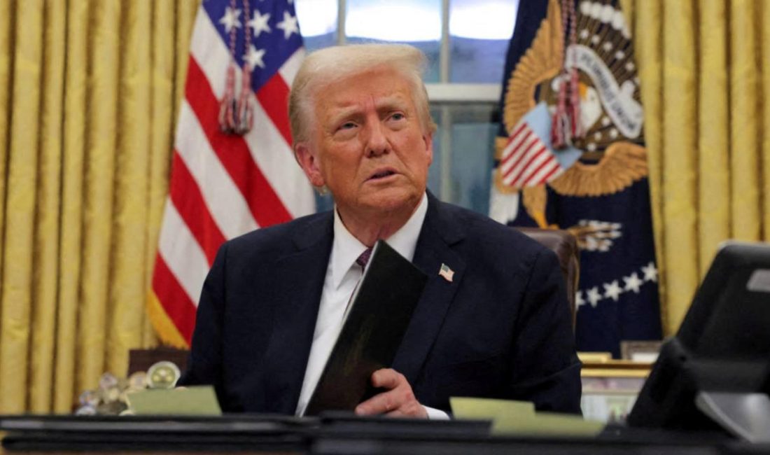 Trump’ın Kongre Onur Madalyası Töreninde Düğüm ve Salondaki Tepkiler ABD