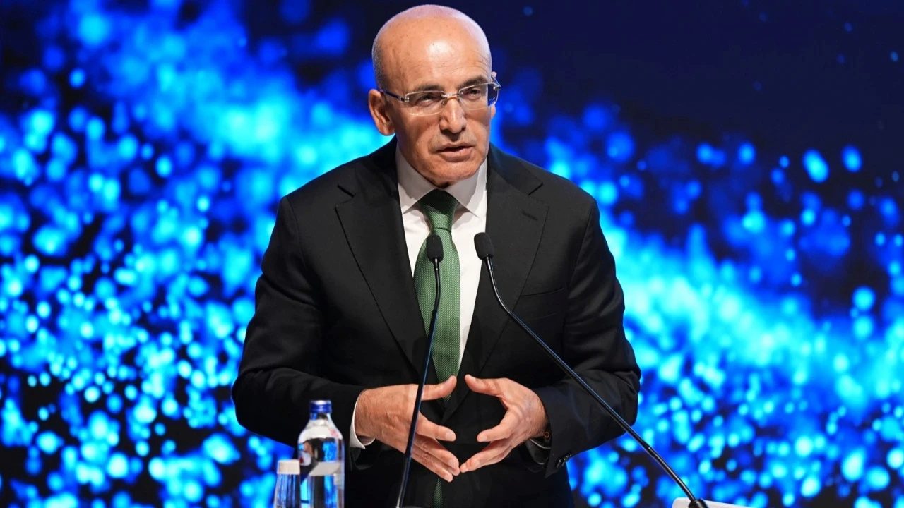 Mehmet Şimşek: Erken Seçim Olasılığı Düşük, Dezenflasyon Süreci Sürüyor Hazine