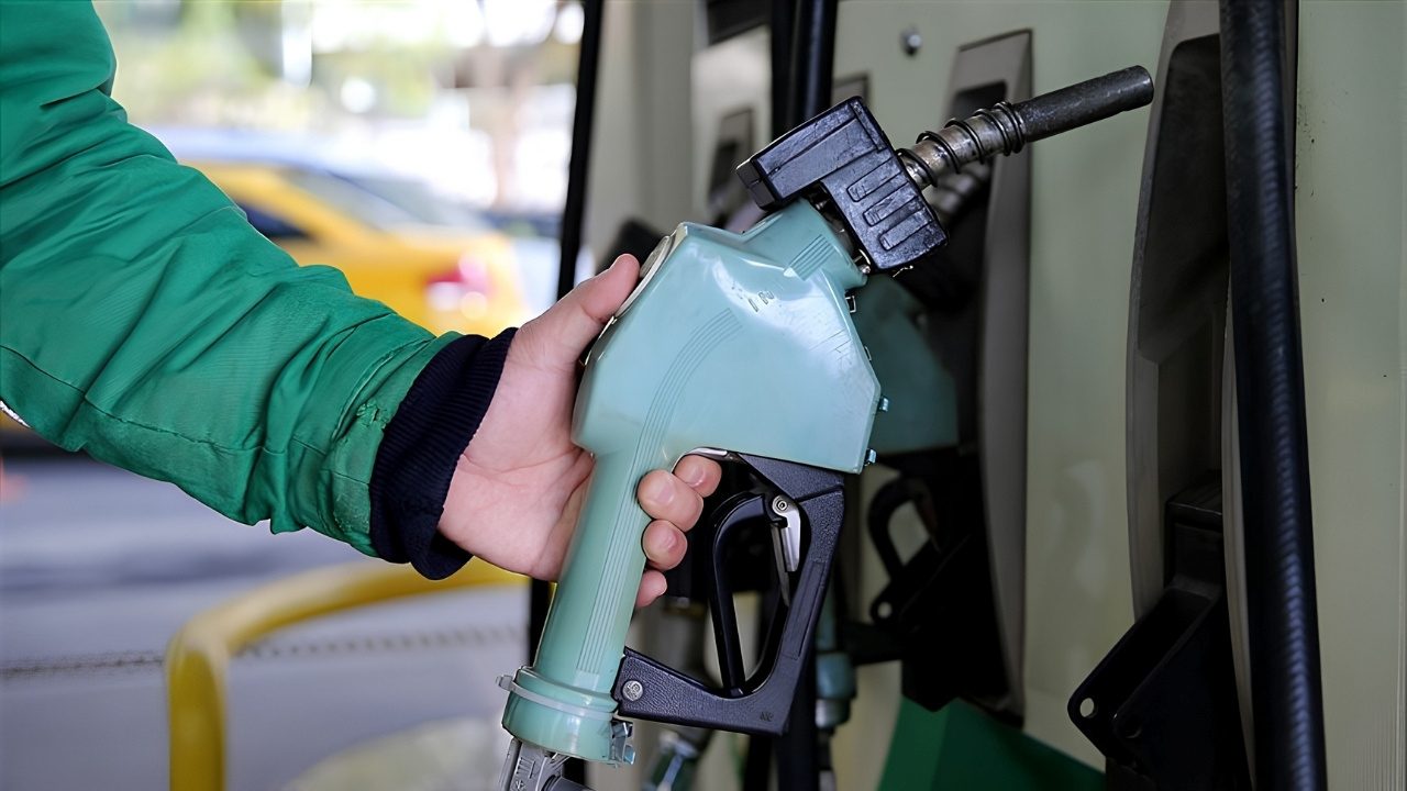 Petrol fiyatları savaş öncesi seviyeye döndü