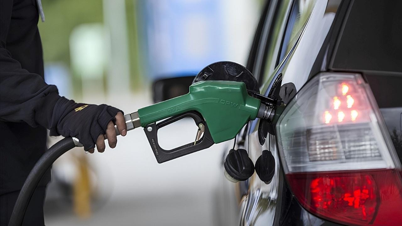 pompada-fiyatlar-sabit-kaldi-ama-petrol-yine-firladi-jLskF1bk.jpg