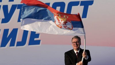Vucic Sürpriz İstifa Açıklamasıyla Erken Seçim Sinyali Verdi Sırbistan siyaseti,