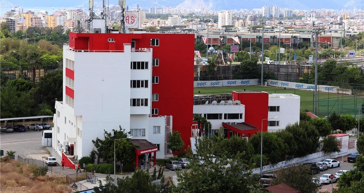 Süper Lig’den düştüler, tesis krizi yaşıyorlar!