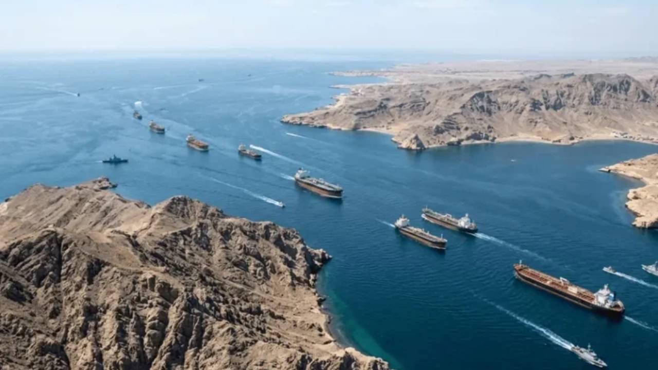 Trump: Hürmüz Boğazı Cuma Günü Tamamen Açılıyor ABD Başkanı Donald