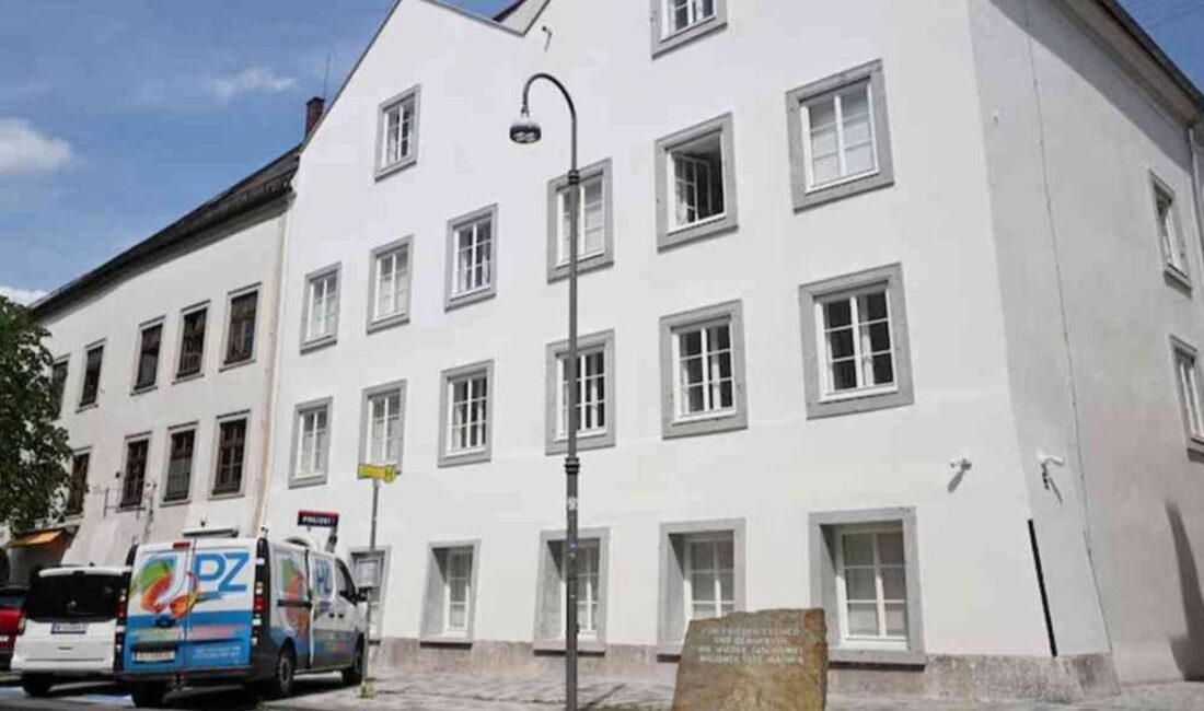 Braunau’daki Hitler Doğumlu Binada Yenileme Sonrası Polis Karakolu Açıldı Avusturya,