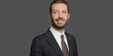 ceyhan-belediye-baskani-aydar-chpden-istifa-etti-rozetini-teslim-etti-yeni-partiye-katilacagim-dedi-7ZczDIcC.jpeg