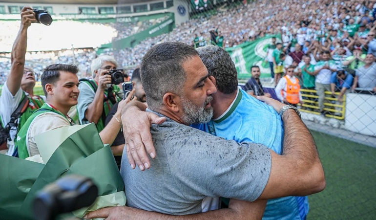 Arda Turan Bursaspor’a takıldı: Hayran kaldı