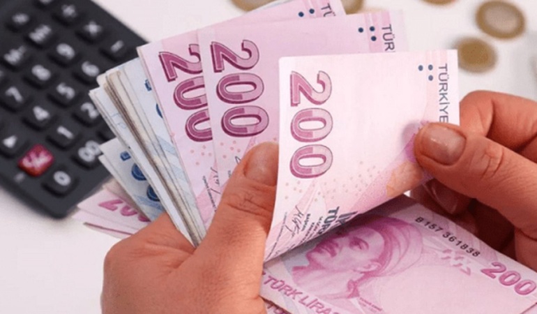 Asgari ücreti en az 8 bin lira artıracak 6 maddeli çözümü açıkladı