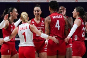 ataturkun-kizlari-dunya-harikasi-sampiyon-turkiye-FKFnl2np.jpg