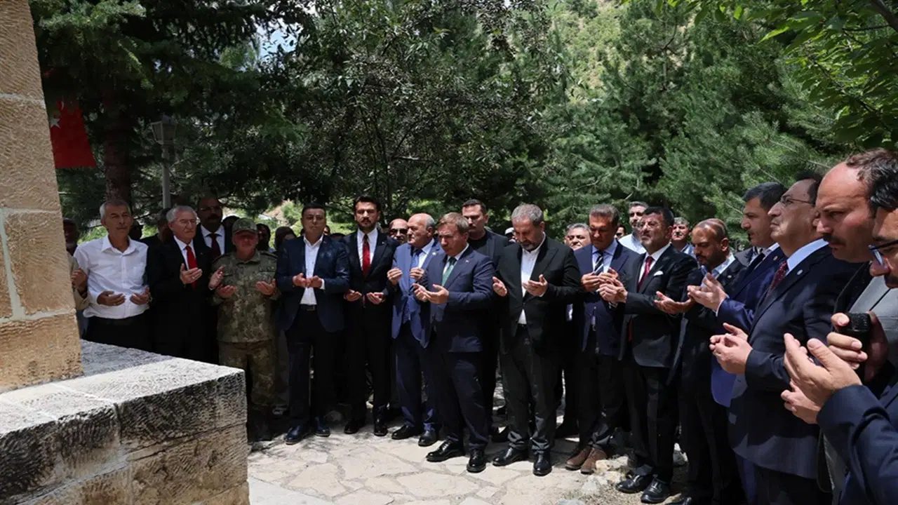 Başbağlar Katliamı 5 Temmuz Anma Töreni: 33 Şehit Dualarla Anıldı