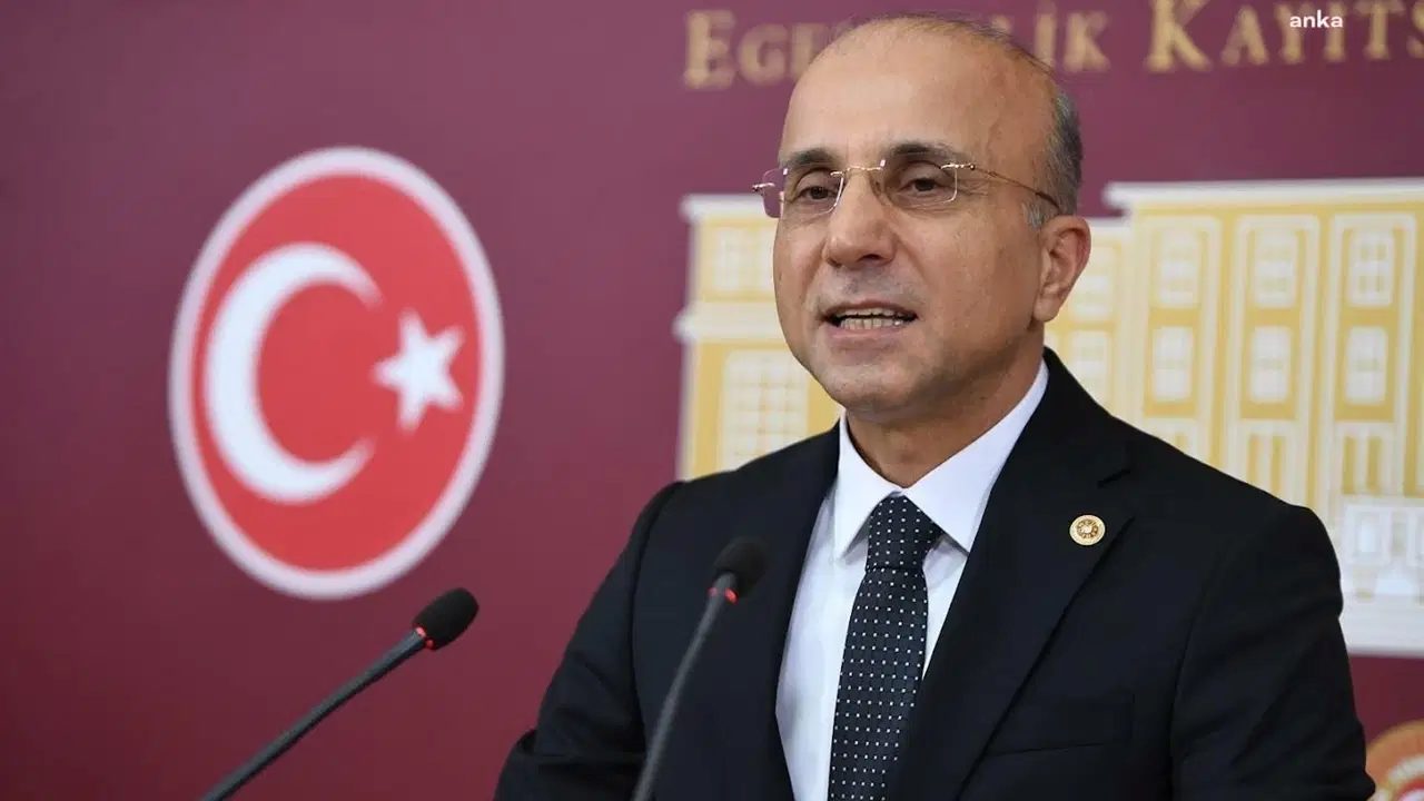 CHP’li Aşkın Genç’ten TÜİK’e tepki: ‘Enflasyon rakamlarla makyajlanabilir, mutfaktaki yangın makyajlanamaz’