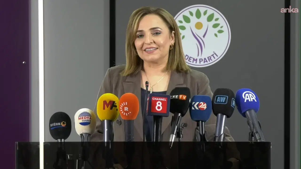 DEM Parti Sözcüsü Ayşegül Doğan’ın Basın Toplantısı DEM Parti Sözcüsü