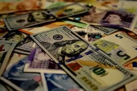 dolar-tl-karsisinda-rekor-seviyeyi-gordu-piyasalar-ne-diyor-4xhupfBR.jpg